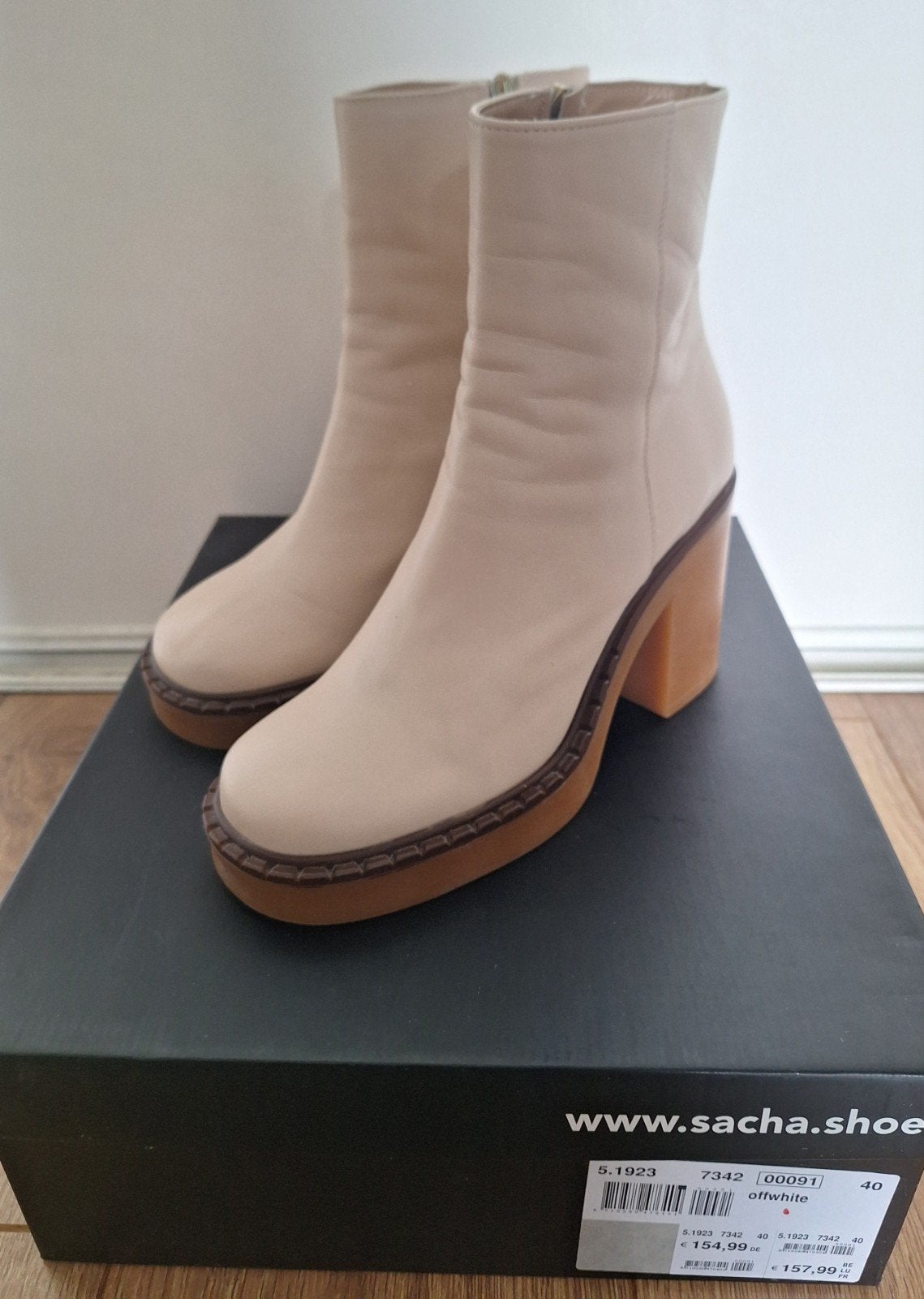 Sacha leren leren enkellaarsjes maat 40 waren €154,99, Beige, Lage of Enkellaarzen, Nieuw, Ophalen of Verzenden
