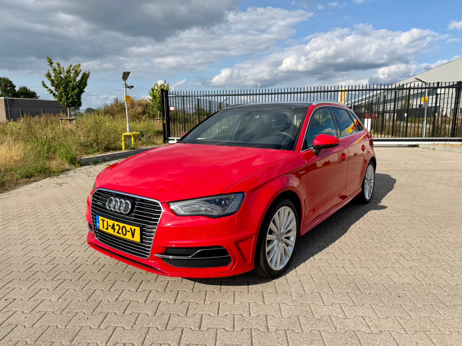 Audi A3 1.4 Tfsi 204pk E-tron Phev S Tronic 2014, Auto's, Dealer onderhouden, 4 cilinders, 1395 cc, Navigatiesysteem