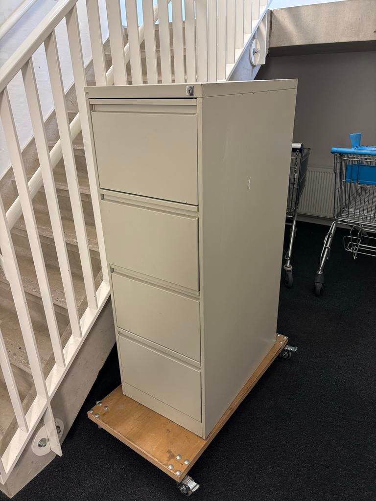 Metalen Archiefkast met 4 Lades, Ophalen, 100 tot 150 cm, Meerdere deuren, 50 tot 100 cm