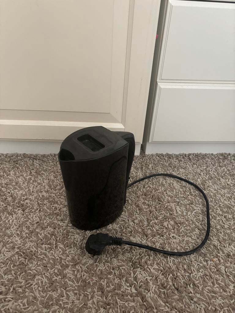 Waterkoker zwarte - ideaal voor reizen, Ophalen, Zo goed als nieuw