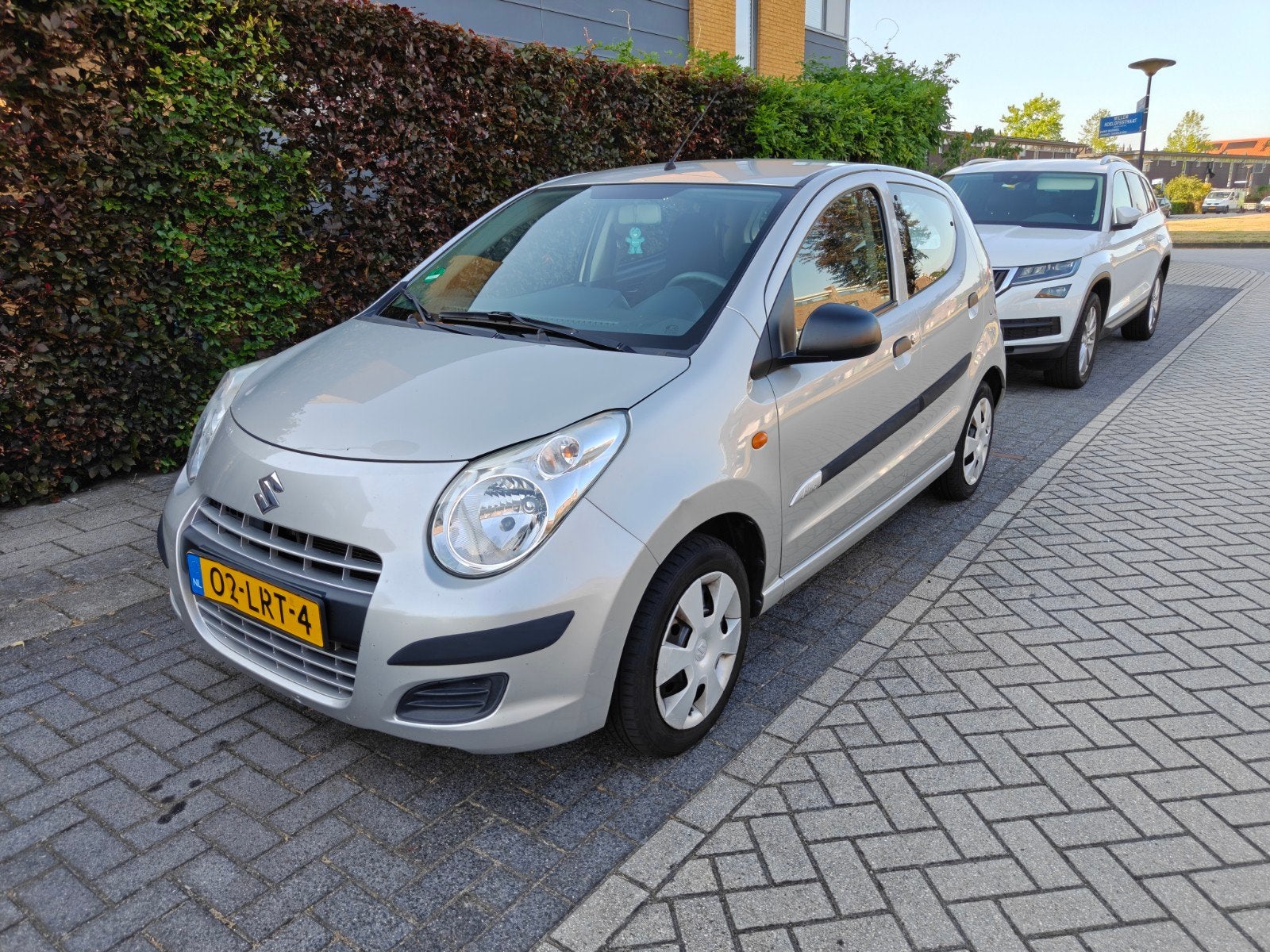 Suzuki Alto 1.0 2010 Grijs, Auto's, Voorwielaandrijving, 200 kg, 4 stoelen, Handgeschakeld