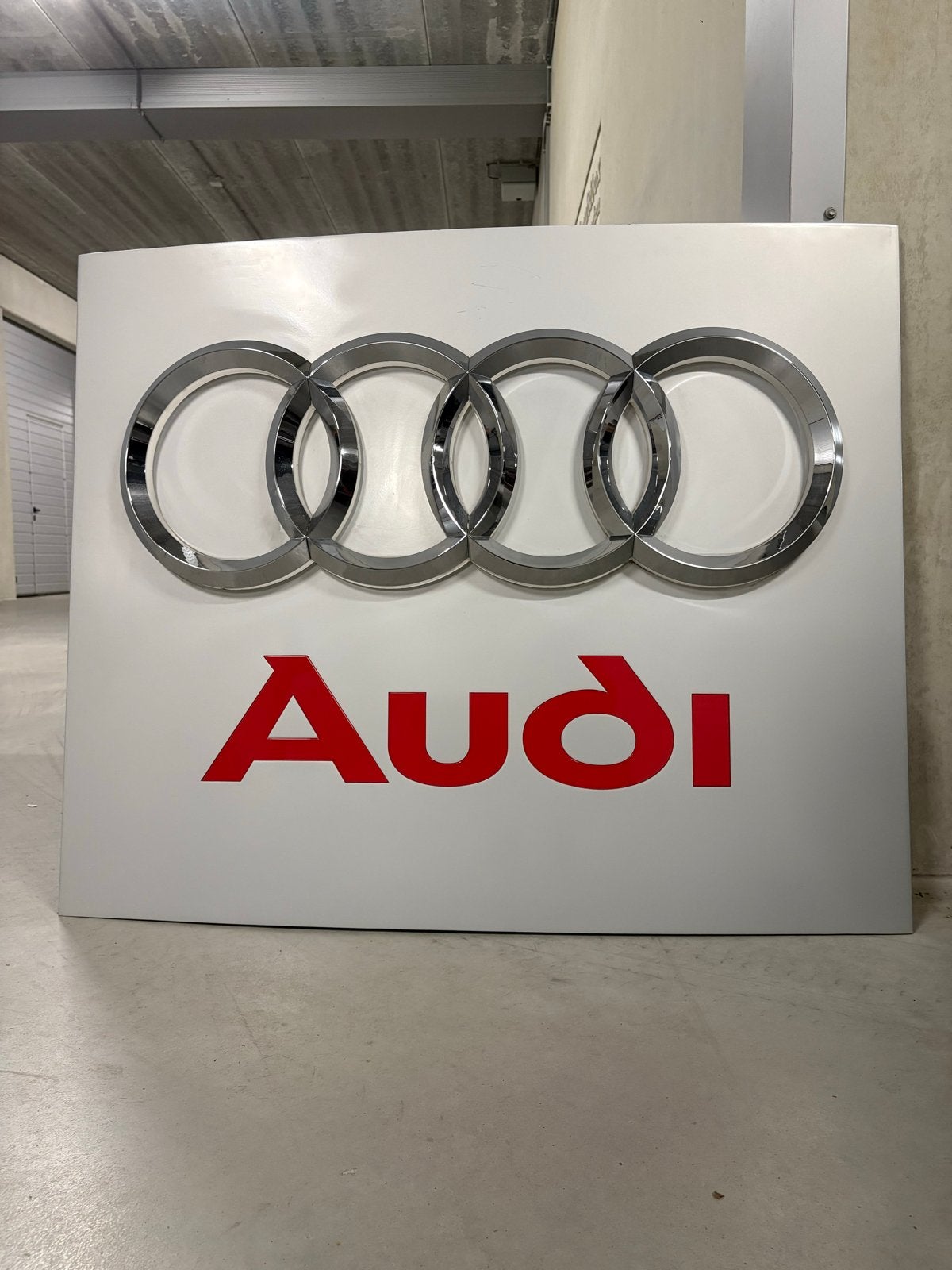 Origineel Audi reclamebord - Dealer uitvoering, Verzamelen, Ophalen, Gebruikt, Auto's