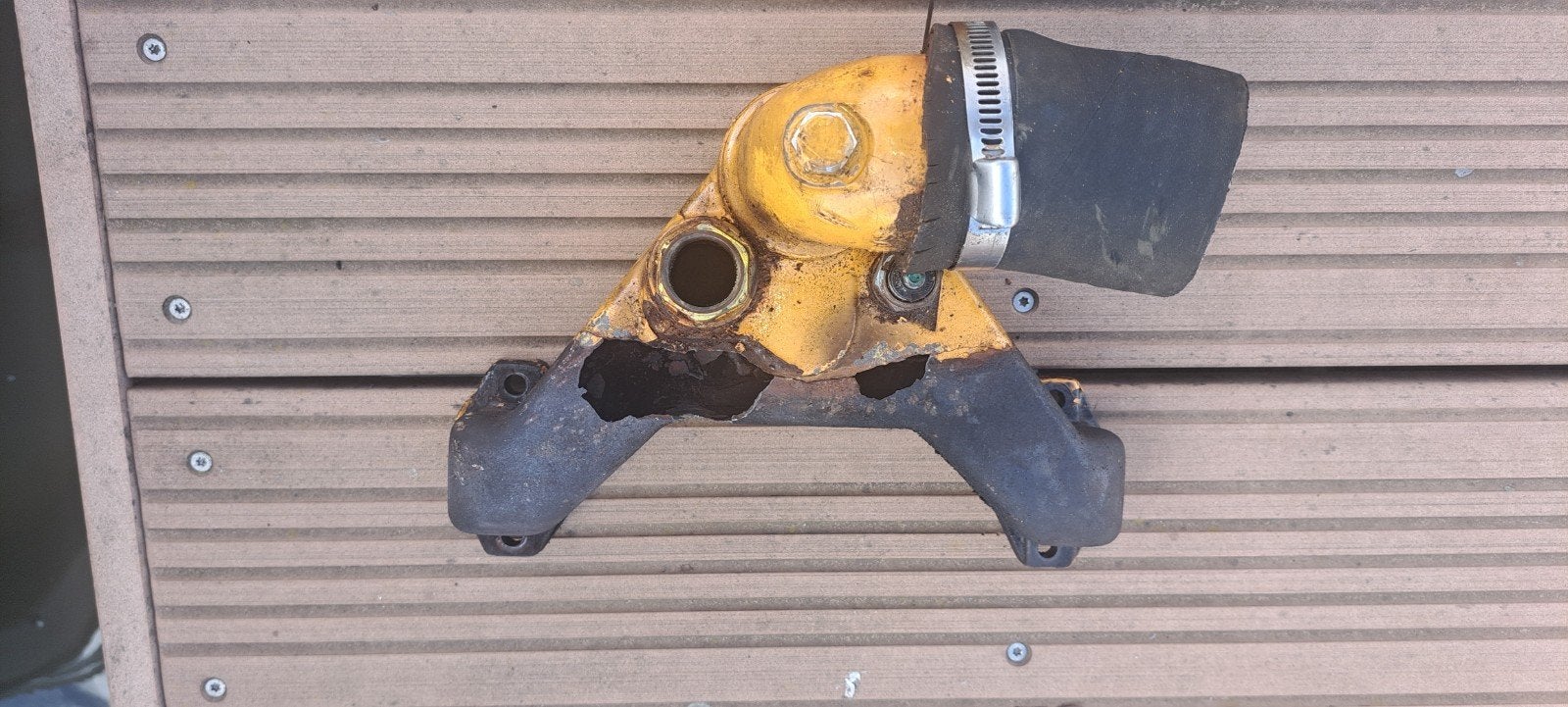 GEVRAAGD: uitlaat spruitstuk vetus P4.25, Ophalen, Motor en Techniek, Zeilboot of Motorboot