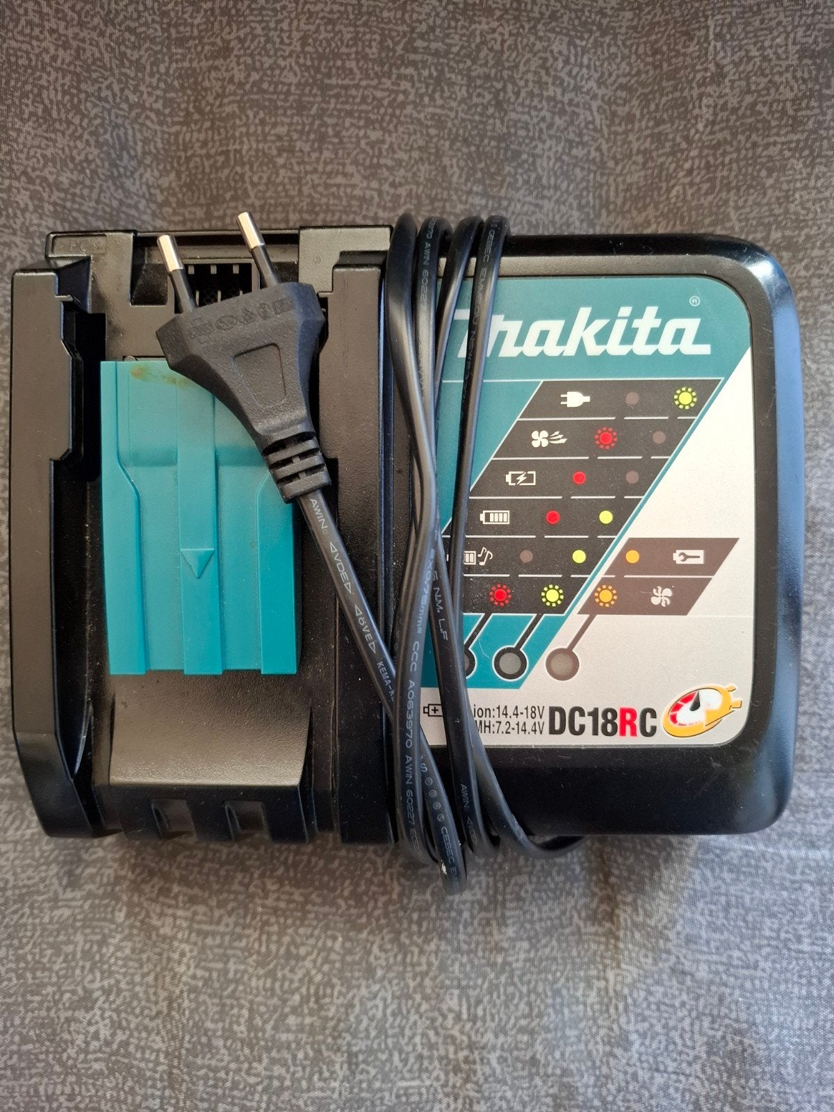 makita acculader 7,2 tot 18 volt lader, Ophalen