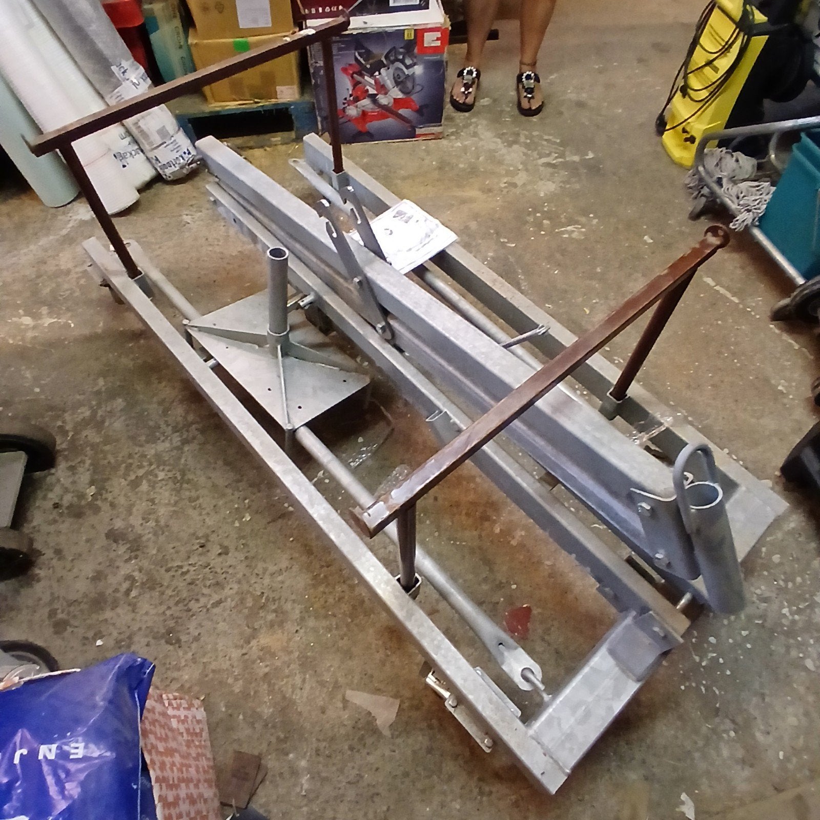 Nieuwe stalen balkenlift - 600 kg hefvermogen, Ophalen