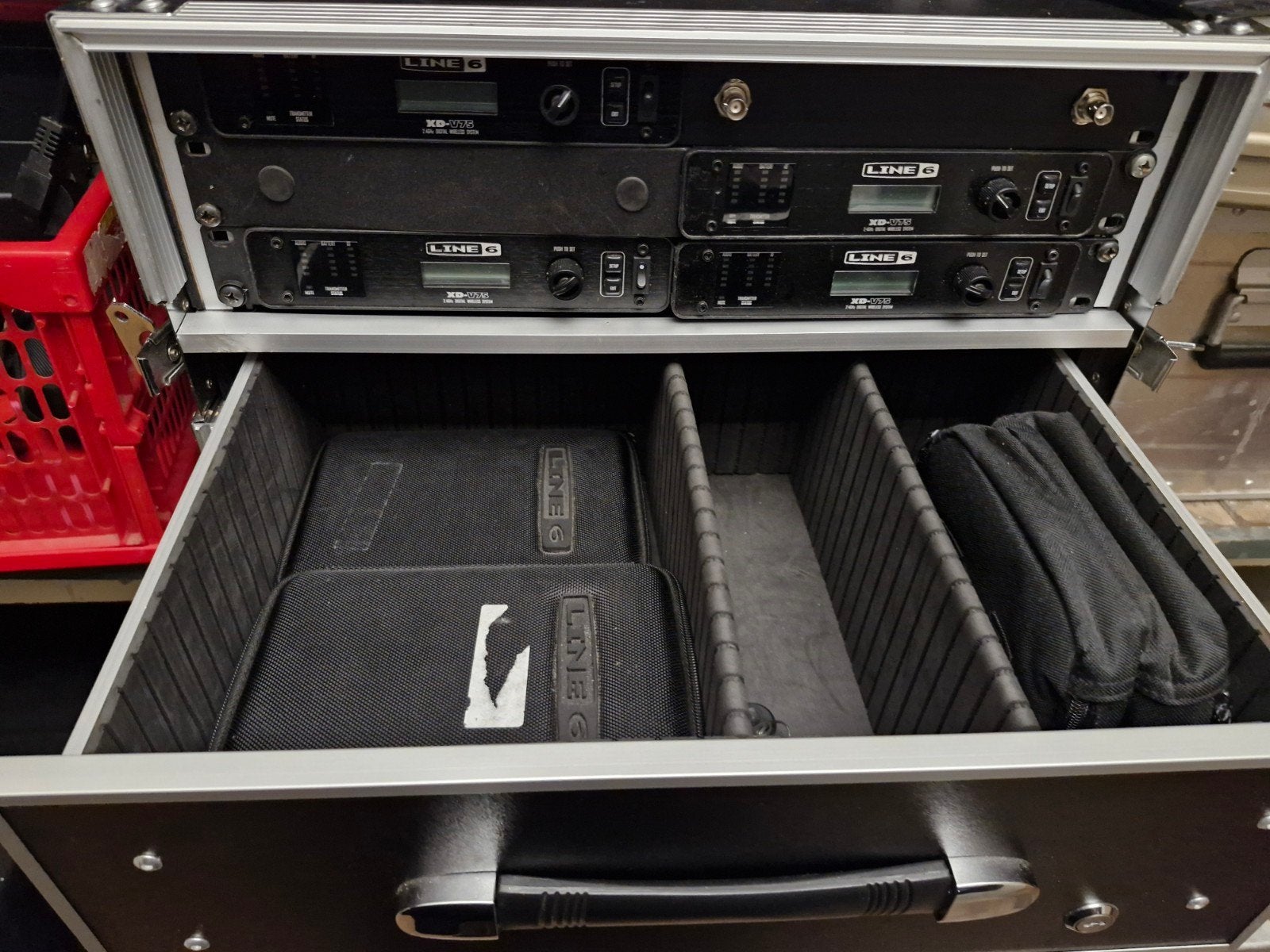 Line 6 XD-V75 Draadloos Microfoonsysteem met Rack, Ophalen, Gebruikt, Zangmicrofoon, Draadloos
