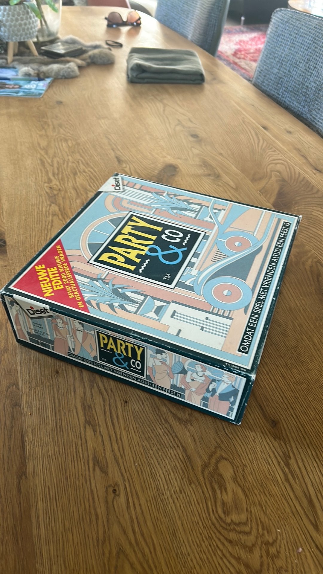 Party & CO, Ophalen of Verzenden, Zo goed als nieuw
