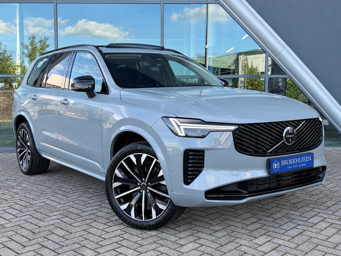 Volvo XC90 2.0 T8 Plug-in hybrid AWD Plus Dark 455pk Panoram, Auto's, Dealer onderhouden, Gebruikt, Zwart, 4 cilinders