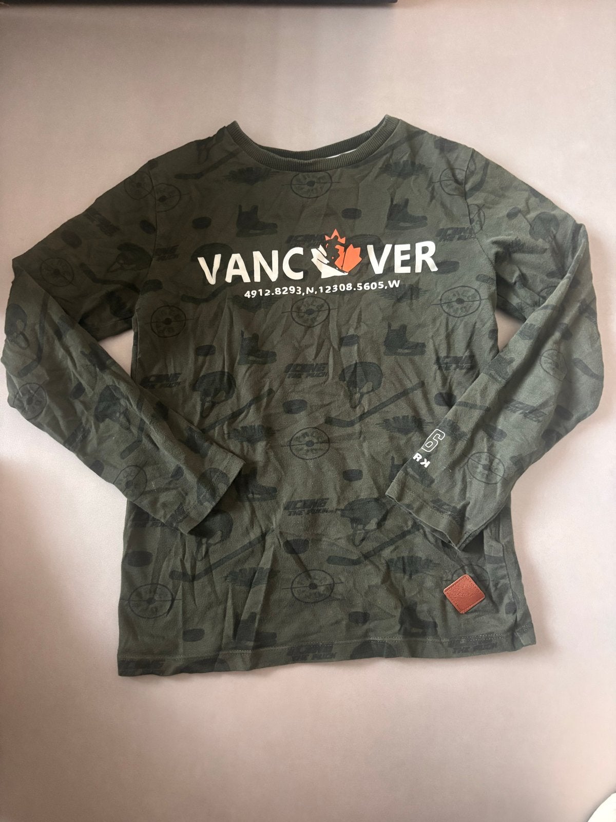 Stoer Skurk Longsleeve Camouflage Vancouver Maat 140/146, Ophalen of Verzenden, Zo goed als nieuw, Jongen, Shirt of Longsleeve