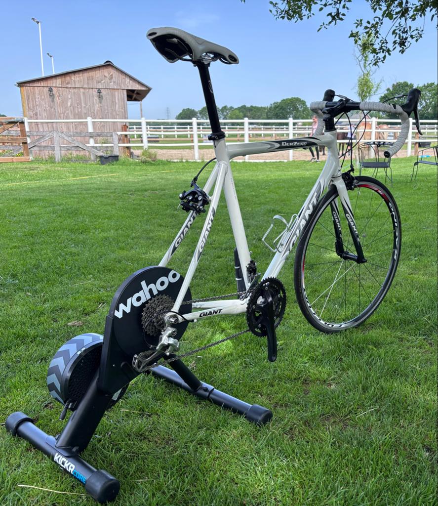 Giant racefiets met Wahoo Kickr Core fietstrainer, Ophalen, 28 inch, Gebruikt, Aluminium