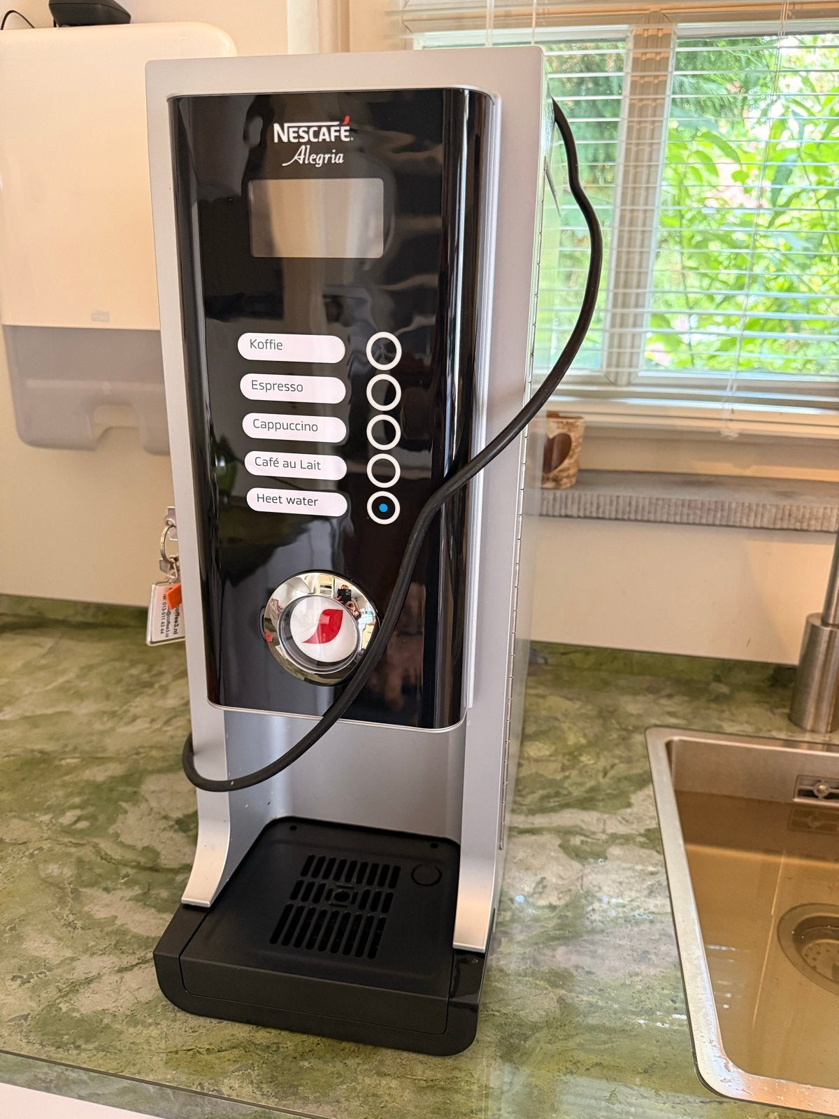 Nescafé Alegria Koffieautomaat - instant oplos of vriesdroog, Ophalen, Gebruikt, Overige typen, 10 kopjes of meer