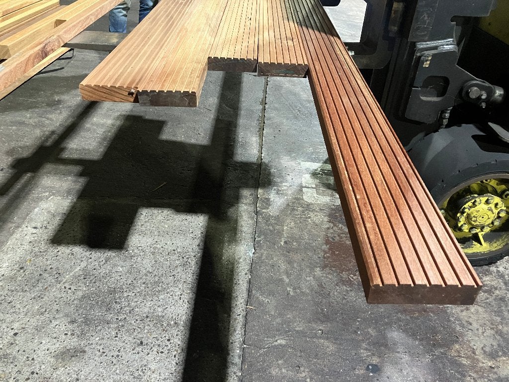 planken-vlonderplanken-Hardhout-Sucupira Amarela-40x140mm, Ophalen, Nieuw, Hout