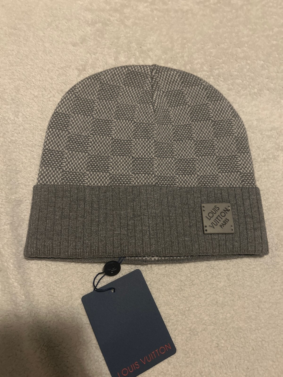 Grijze Louis Vuitton Muts - Nieuw met label, Verzenden, Nieuw, Muts