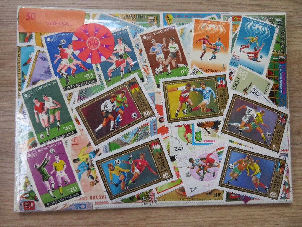 NIEUW Postzegels Thema Voetbal, Ophalen of Verzenden, Postfris, Sport
