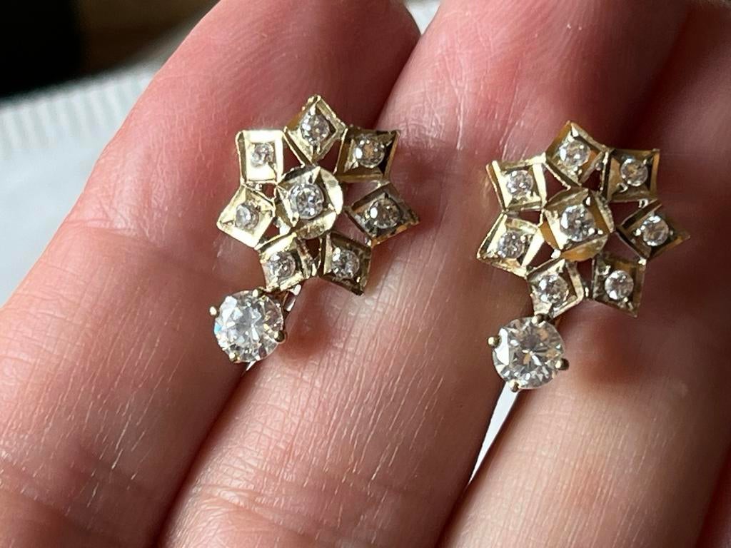 Gouden oorbellen met helder witte Saffier - 18 CT, Hangers, Verzenden, Zo goed als nieuw, Met edelsteen