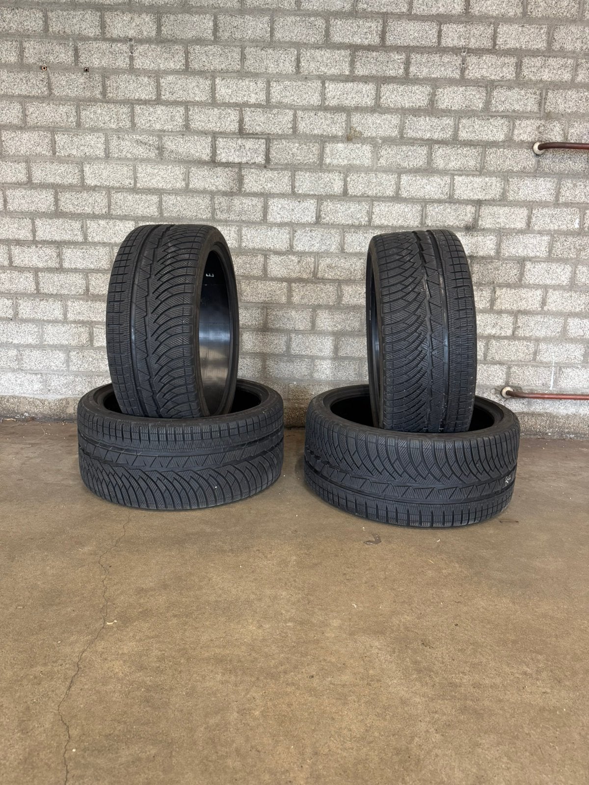 Set 20 inch winterbanden en 2 18 inch zomerbanden, Ophalen, Gebruikt, Winterbanden, 235 mm