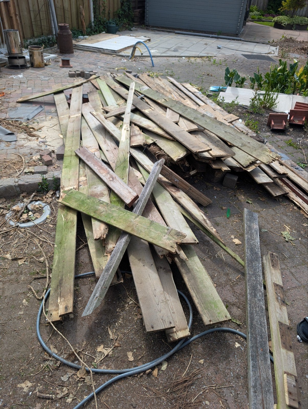 Brandhout - Diverse planken en balken, 3 tot 6 m³, Ophalen, Overige houtsoorten, Blokken