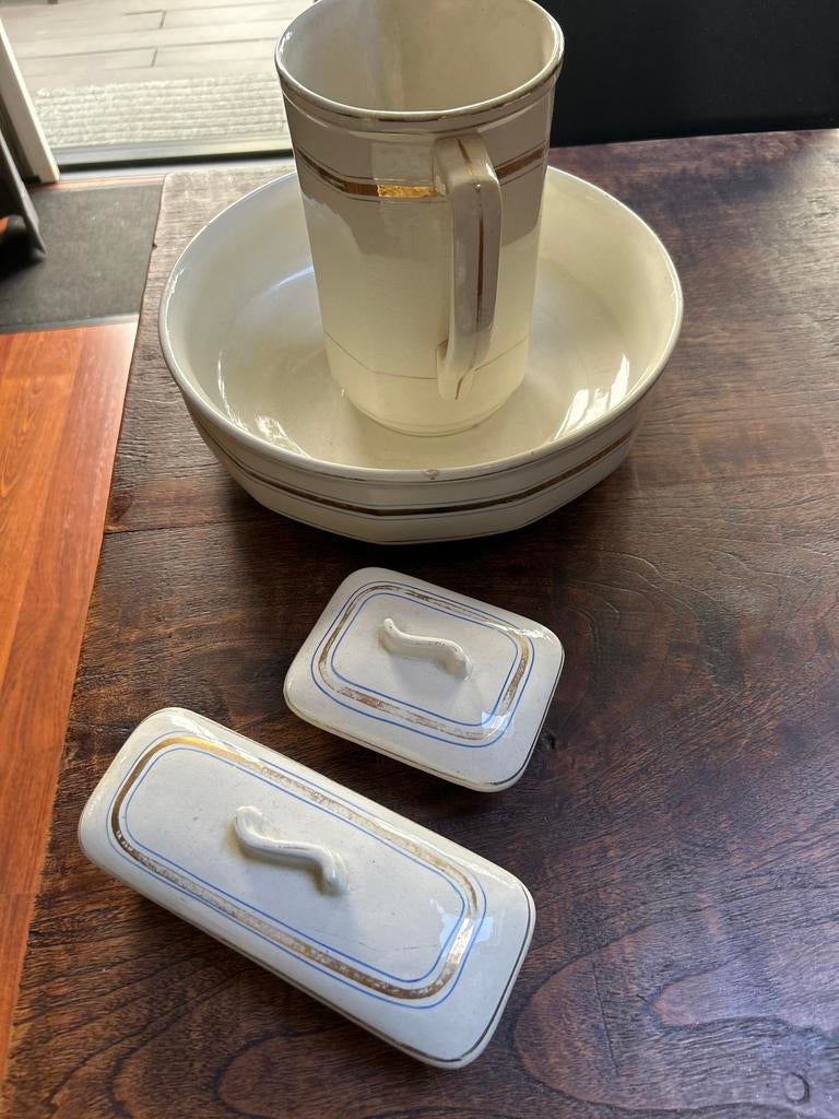 Antieke Wasstel met Twee Zeepbakjes - Crème met Goud, Ophalen of Verzenden