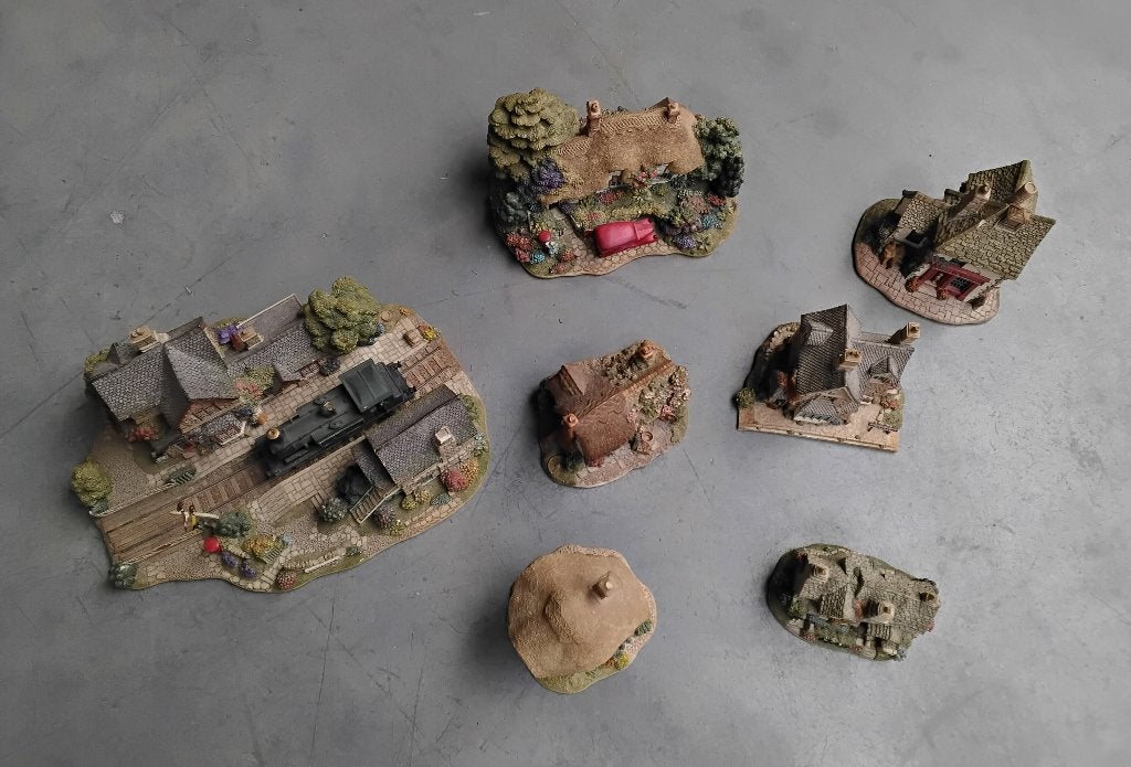Vintage Lillyput Lane, 7 engelse miniatuurhuisjes, Verzamelen, Ophalen, Zo goed als nieuw, Overige typen