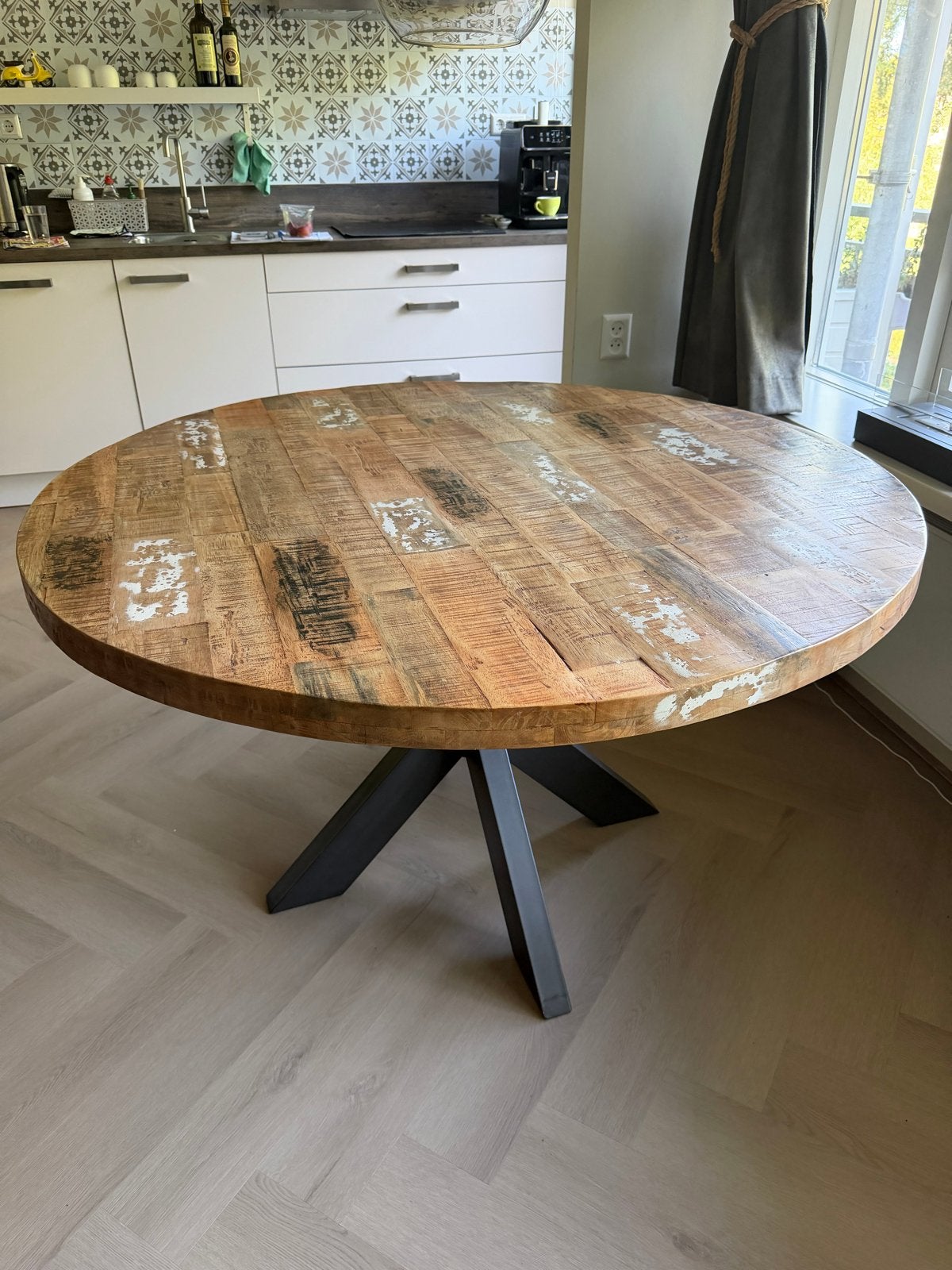 Stalen Oriental Wood eettafel van Bommel wonen, Ophalen, Gebruikt, 100 tot 150 cm, Rond