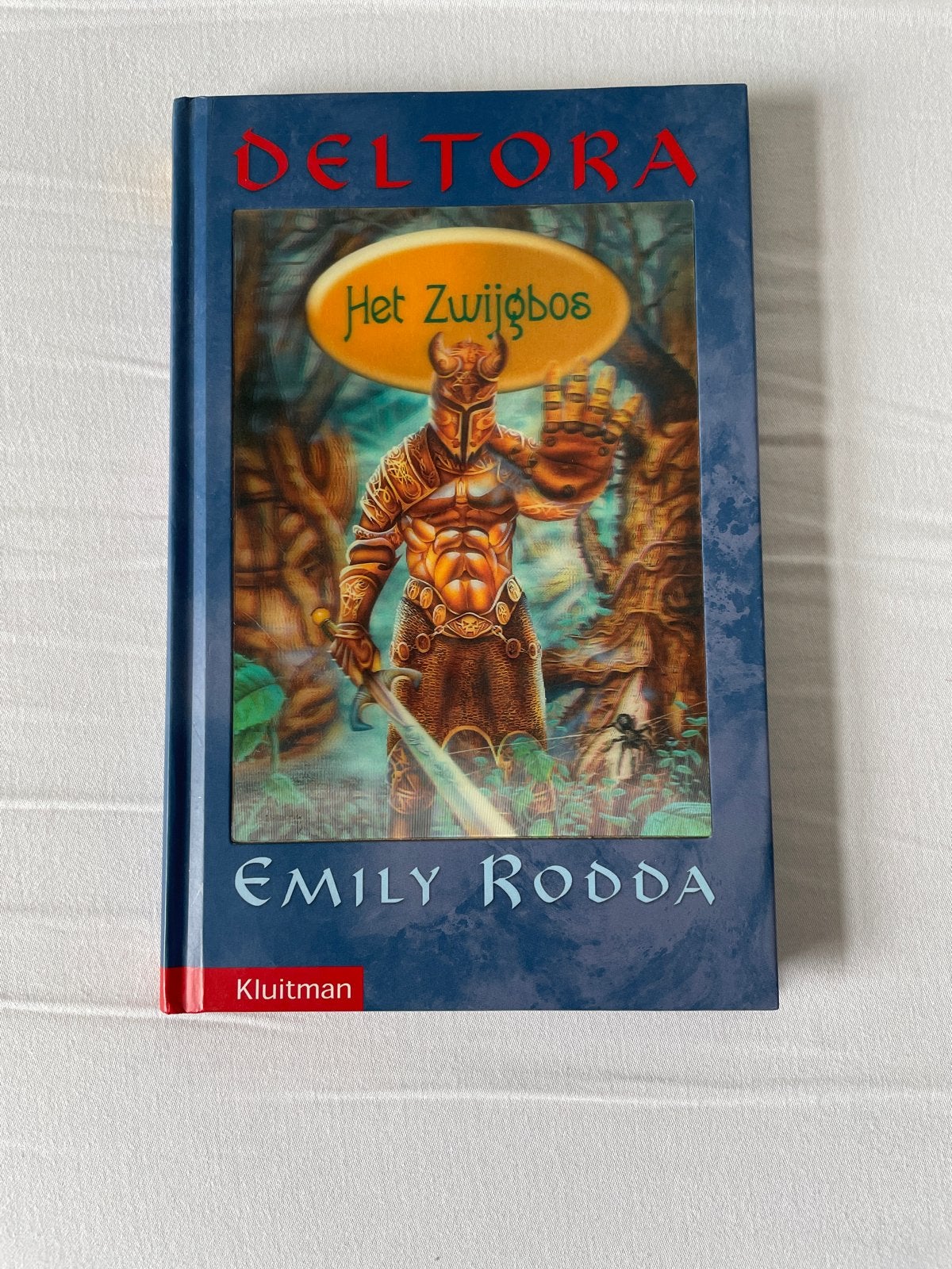 Deltora: Het Zwijgbos - Emily Rodda (Zo goed als nieuw), Boeken, Ophalen of Verzenden, Zo goed als nieuw, Fictie