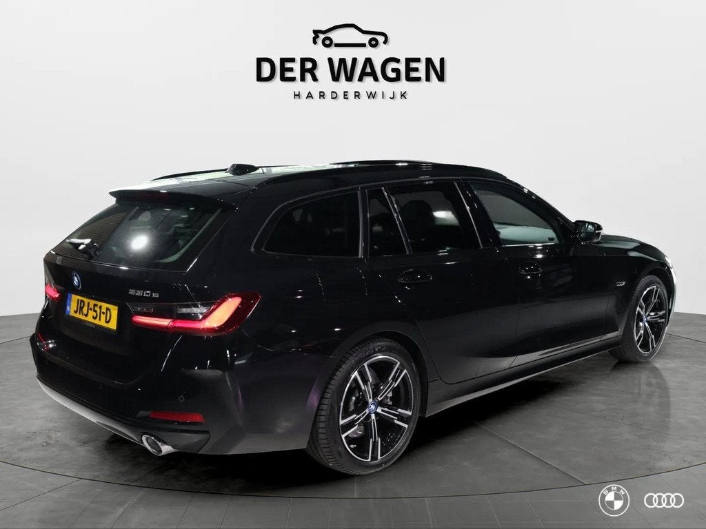 BMW 330e FACELIFT SPORT LINE / PANODAK / AMBIENTE / HIFI / 1, Auto's, BMW, 1998 cc, Achterwielaandrijving, 4 cilinders, Leder en Stof