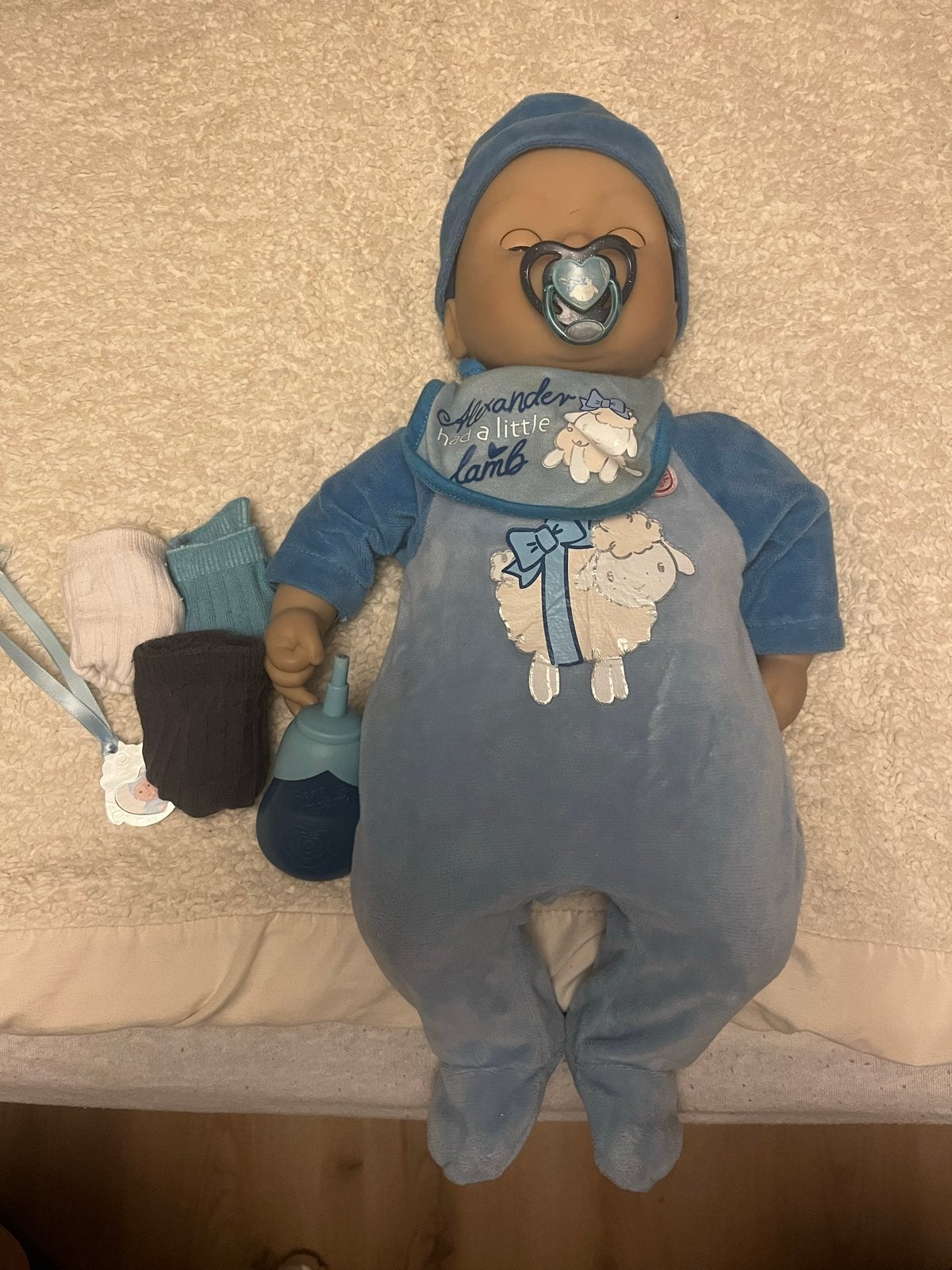 Babypop met kleding en accessoires, Ophalen, Gebruikt, Babypop