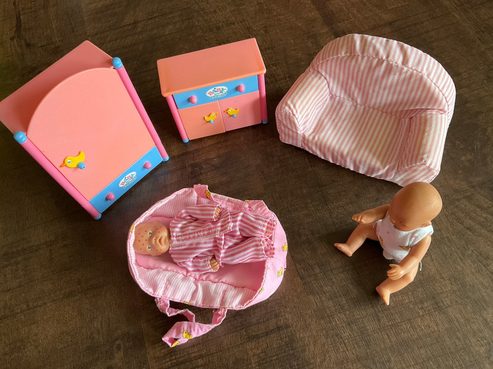 Baby Born Mini popjes met meubels en accessoires, Kinderen en Baby's, Speelgoed | Poppen, Gebruikt, Babypop, Ophalen of Verzenden