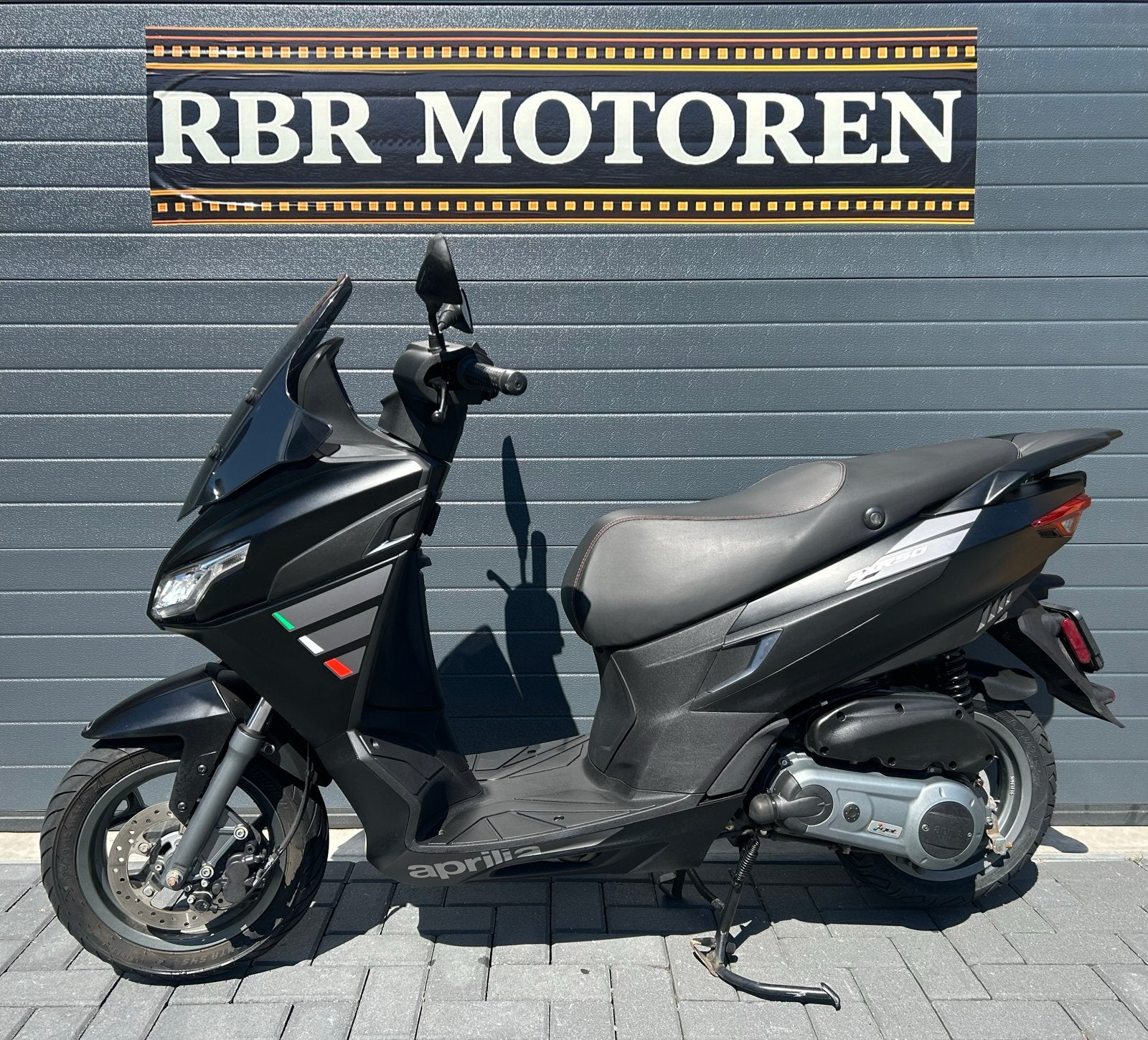 Aprilia SXR50, Maximaal 45 km/u, SR 50, Ophalen of Verzenden, Zo goed als nieuw