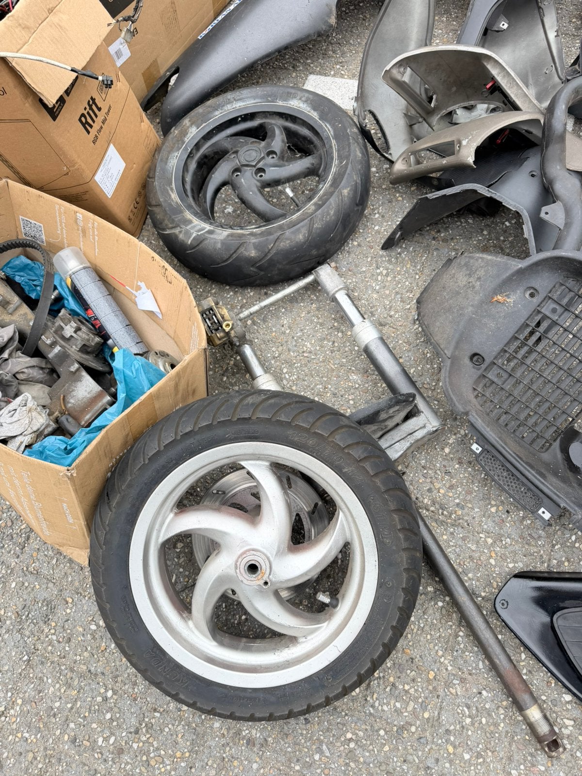 3x Gilera Runner Sp 50cc DD partij scooters piaggio kappen, Ophalen, Piaggio, VL Custom Scooters, Overige typen