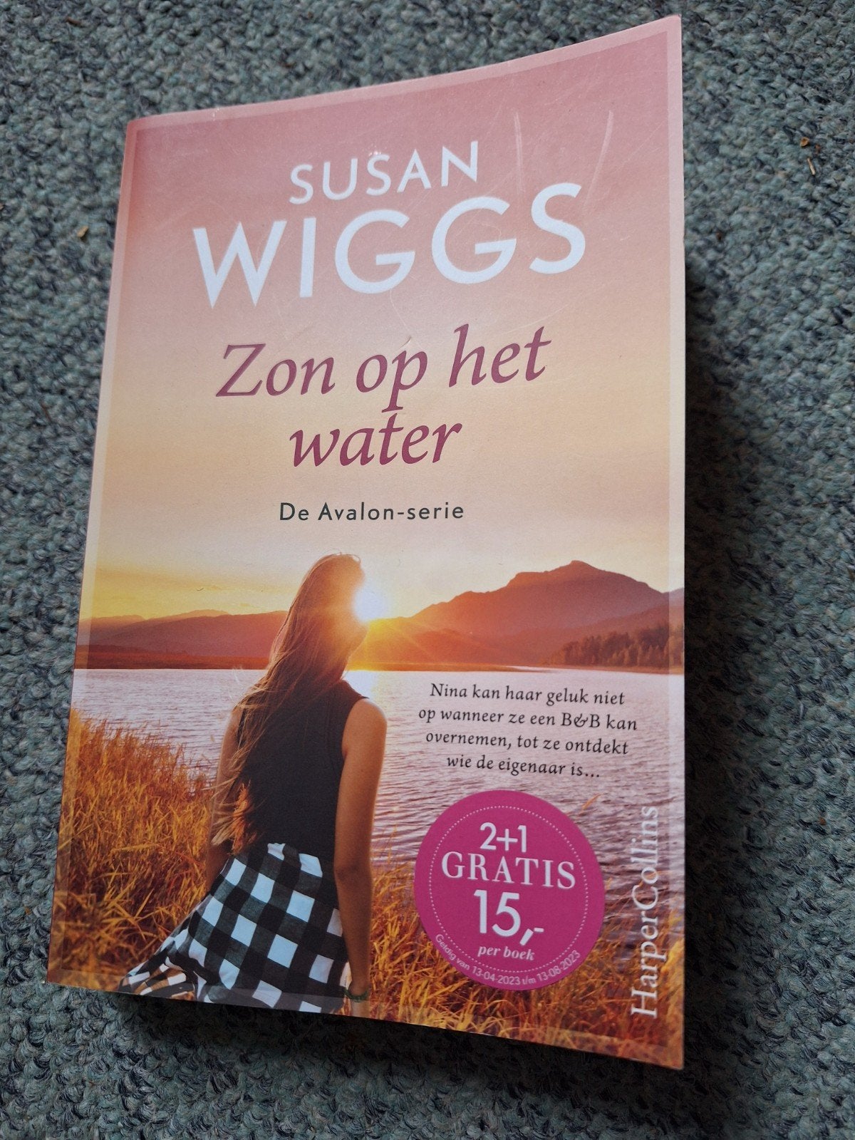 Susan Wiggs - Zon op het water, Ophalen of Verzenden, Gelezen, Susan Wiggs
