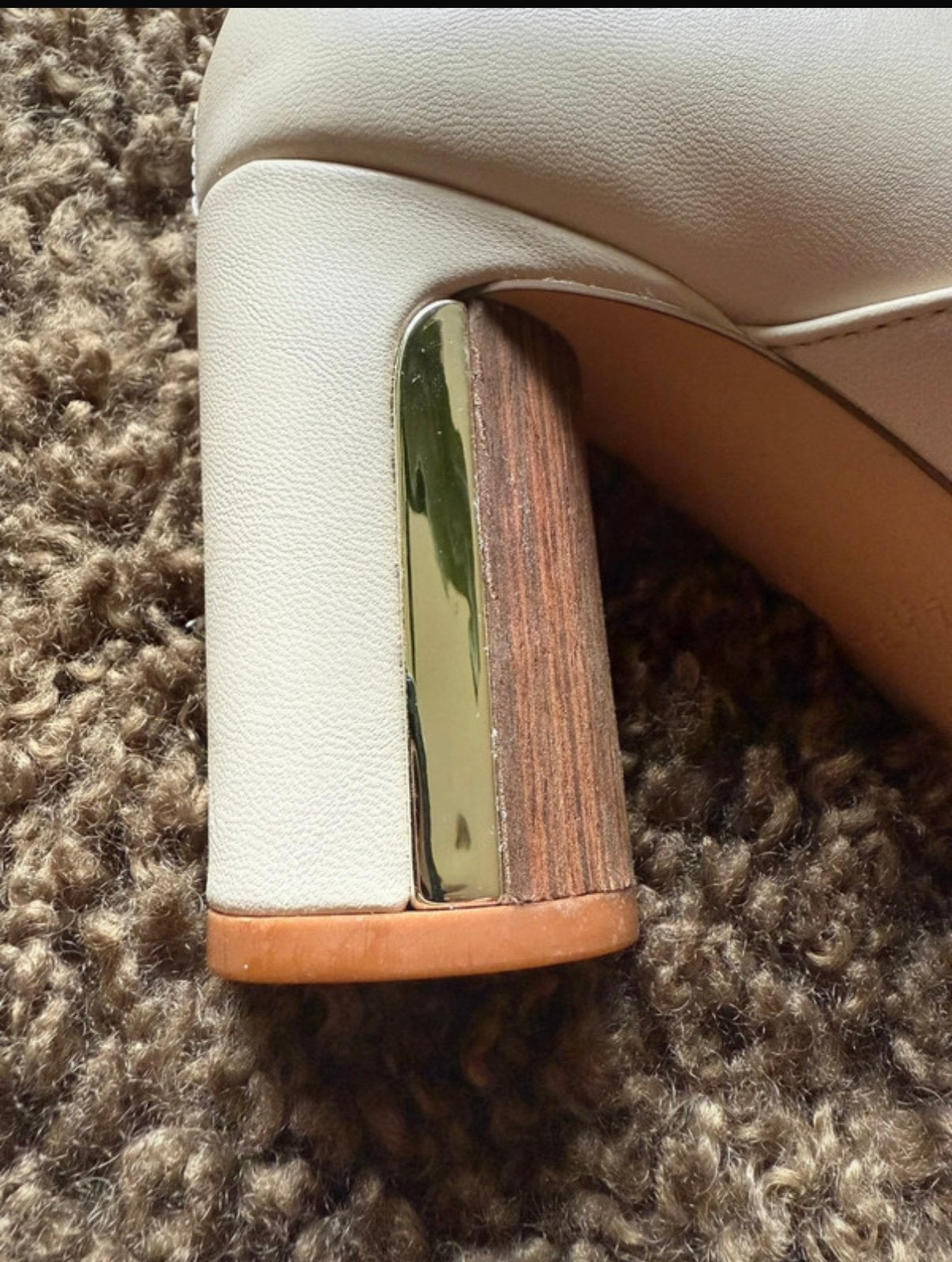 Elegante crème kleurige laarsjes met bijzondere hak, Overige kleuren, Lage of Enkellaarzen, Nieuw, Ophalen of Verzenden