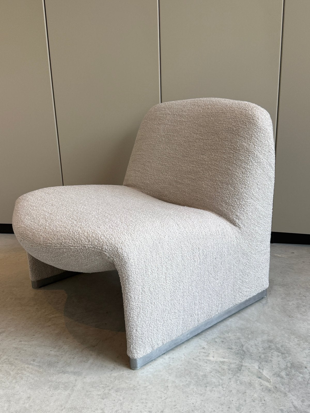 Vintage Artifort Alky fauteuil hergestoffeerd, Ophalen, 75 tot 100 cm, Zo goed als nieuw, Stof