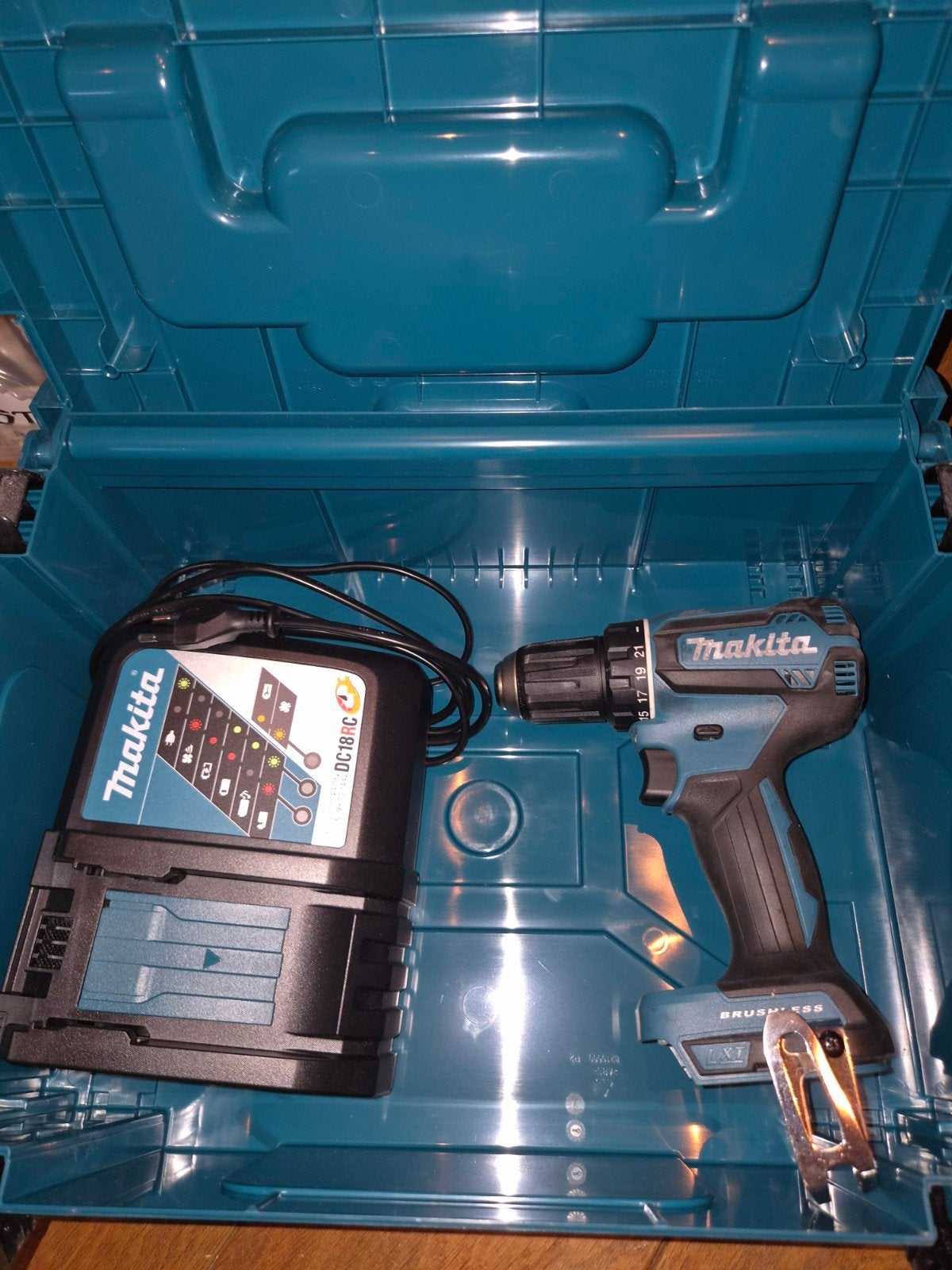 Makita schroeftol DDF485, Ophalen, Zo goed als nieuw, Boor- en Schroefmachine, Variabele snelheid