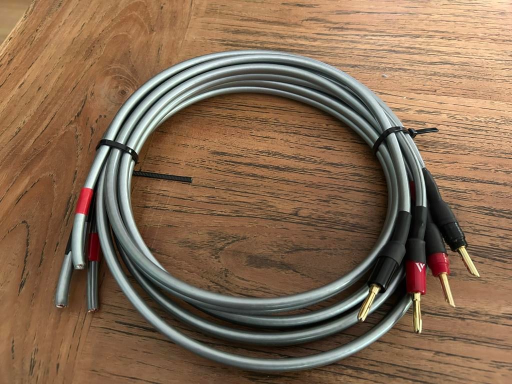 QED XT40i luidsprekerkabel 2 x 1,50 m, Ophalen of Verzenden, Zo goed als nieuw, Minder dan 2 meter, Luidsprekerkabel