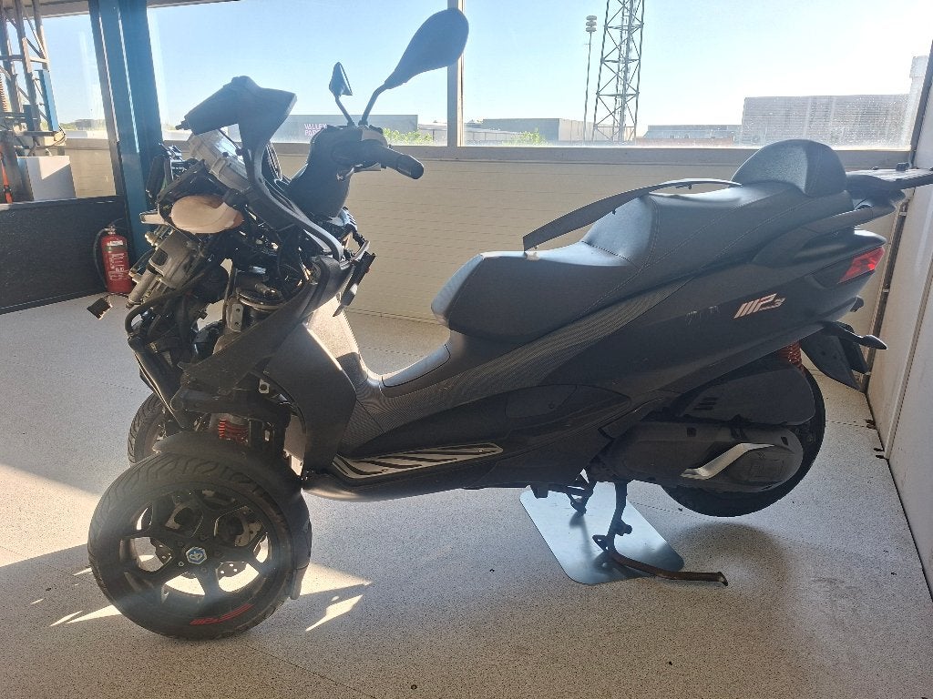 PIAGGIO MP3 400 HPE LT 2021 schade - voor de handige harry, Motoren, Ophalen of Verzenden, Gebruikt