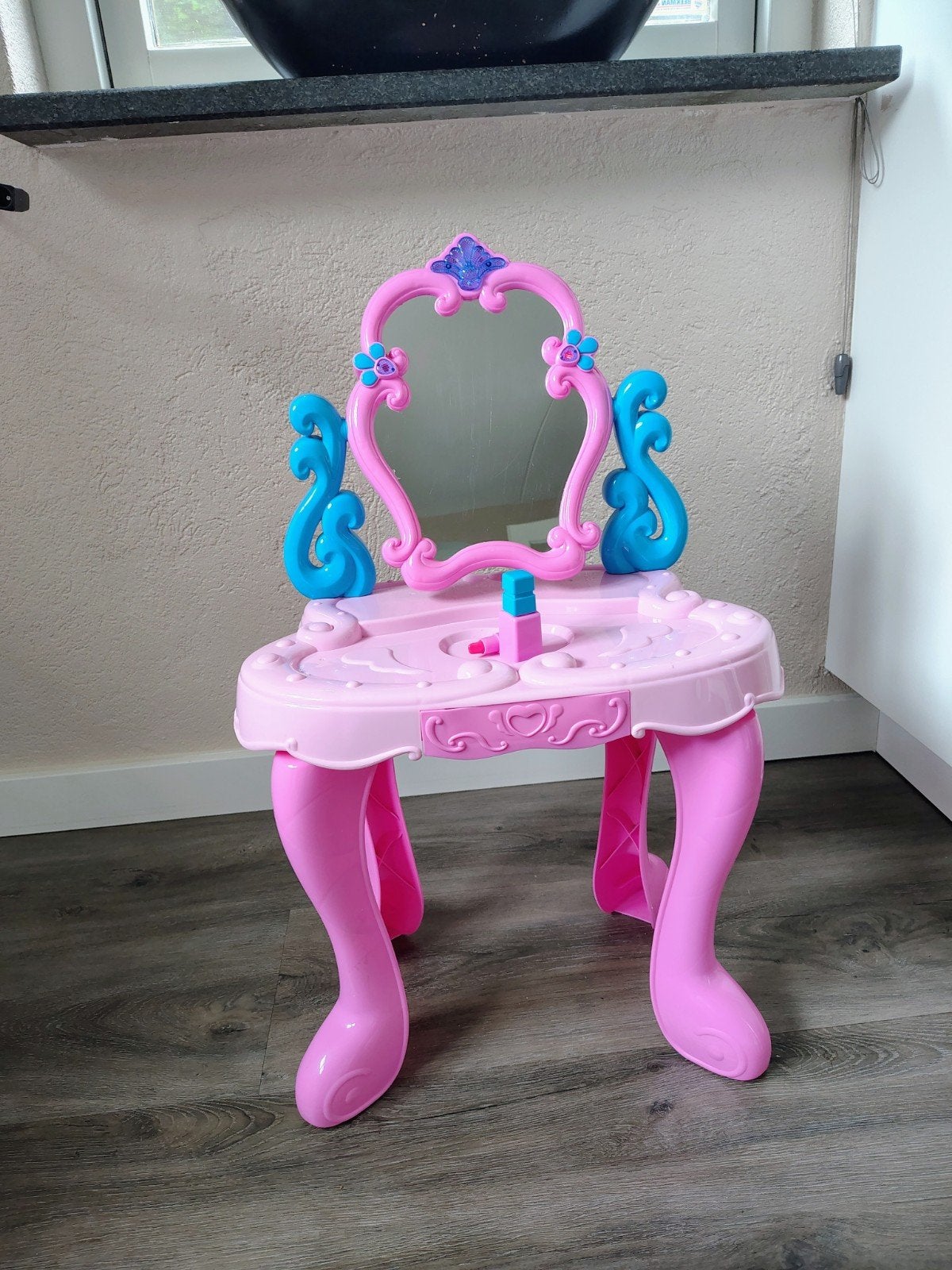 Kaptafel, Ophalen, Zo goed als nieuw, Meisje