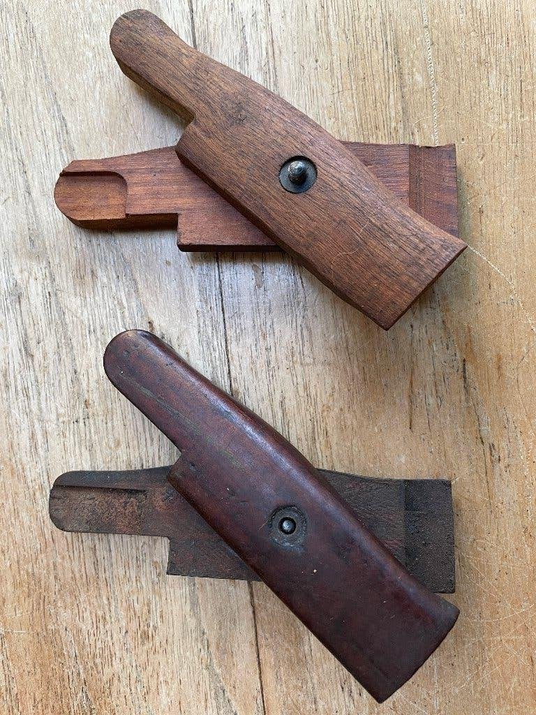 Garand bajonet grips (hout) post wo2 ww2, Verzamelen, Ophalen of Verzenden, Landmacht, Amerika