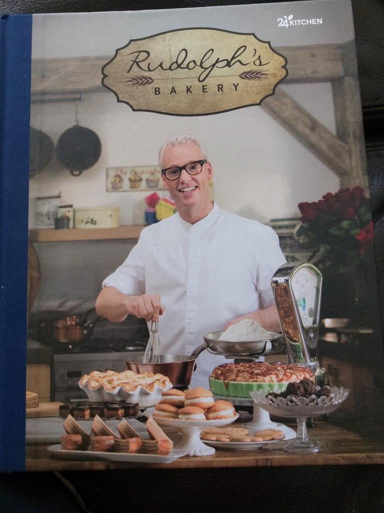 Rudolph's Bakery bakboek - Heerlijke Bakrecepten, Ophalen of Verzenden, Zo goed als nieuw, Rudolph van Veen, Europa