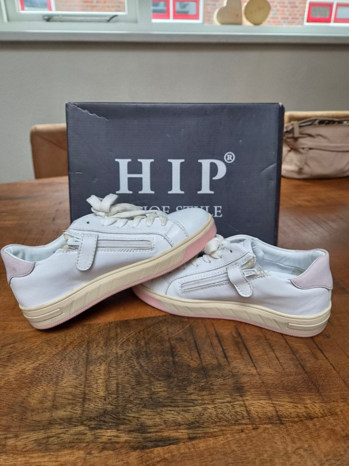 leren  meisjes sneakers 32, Ophalen, Zo goed als nieuw, Meisje, Schoenen