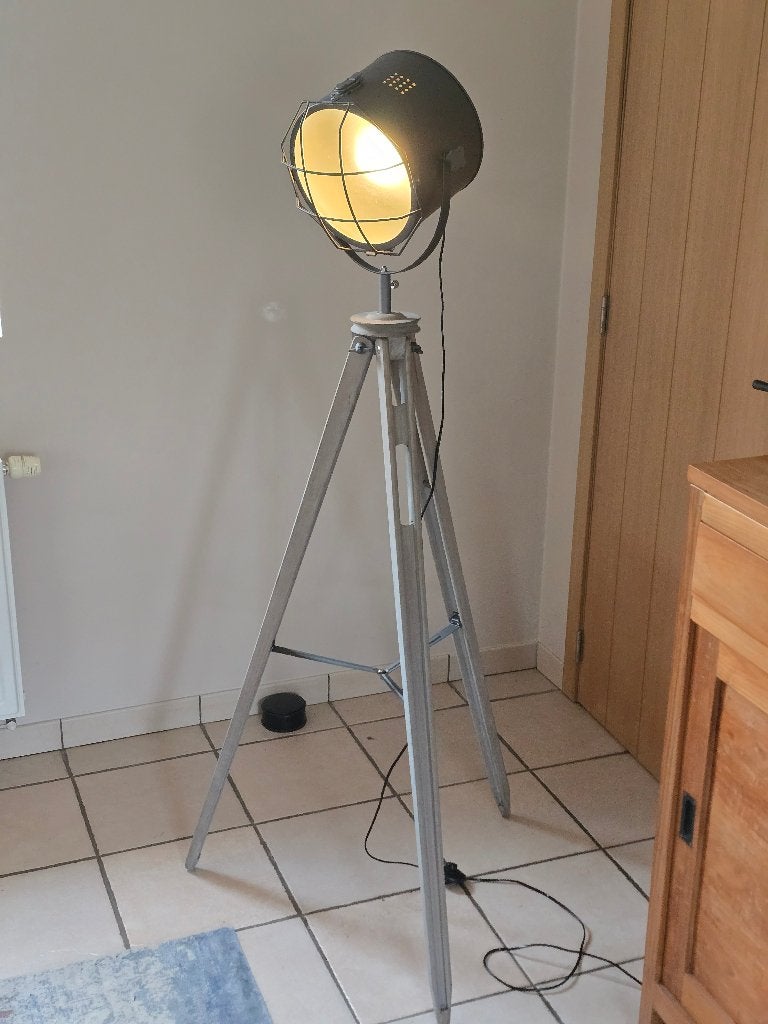 Vloerlamp driepoot industriele spot, Ophalen, E27 (groot), Zo goed als nieuw, Landelijk industrieel