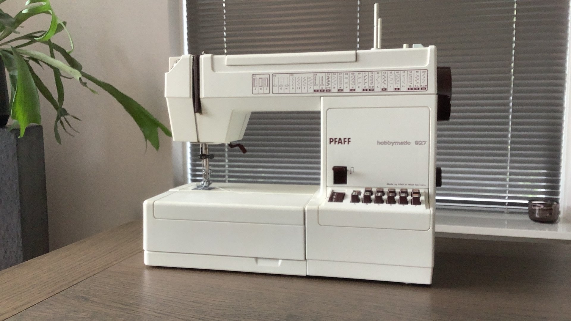Te koop: Pfaff naaimachine hobbymatic 927, Ophalen, Zo goed als nieuw, Naaimachine, Pfaff