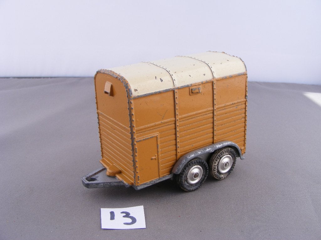 Rice pony trailer corgi toys tan incompleet (13) zandkleur, Ophalen of Verzenden, Gebruikt, Overige typen, Corgi