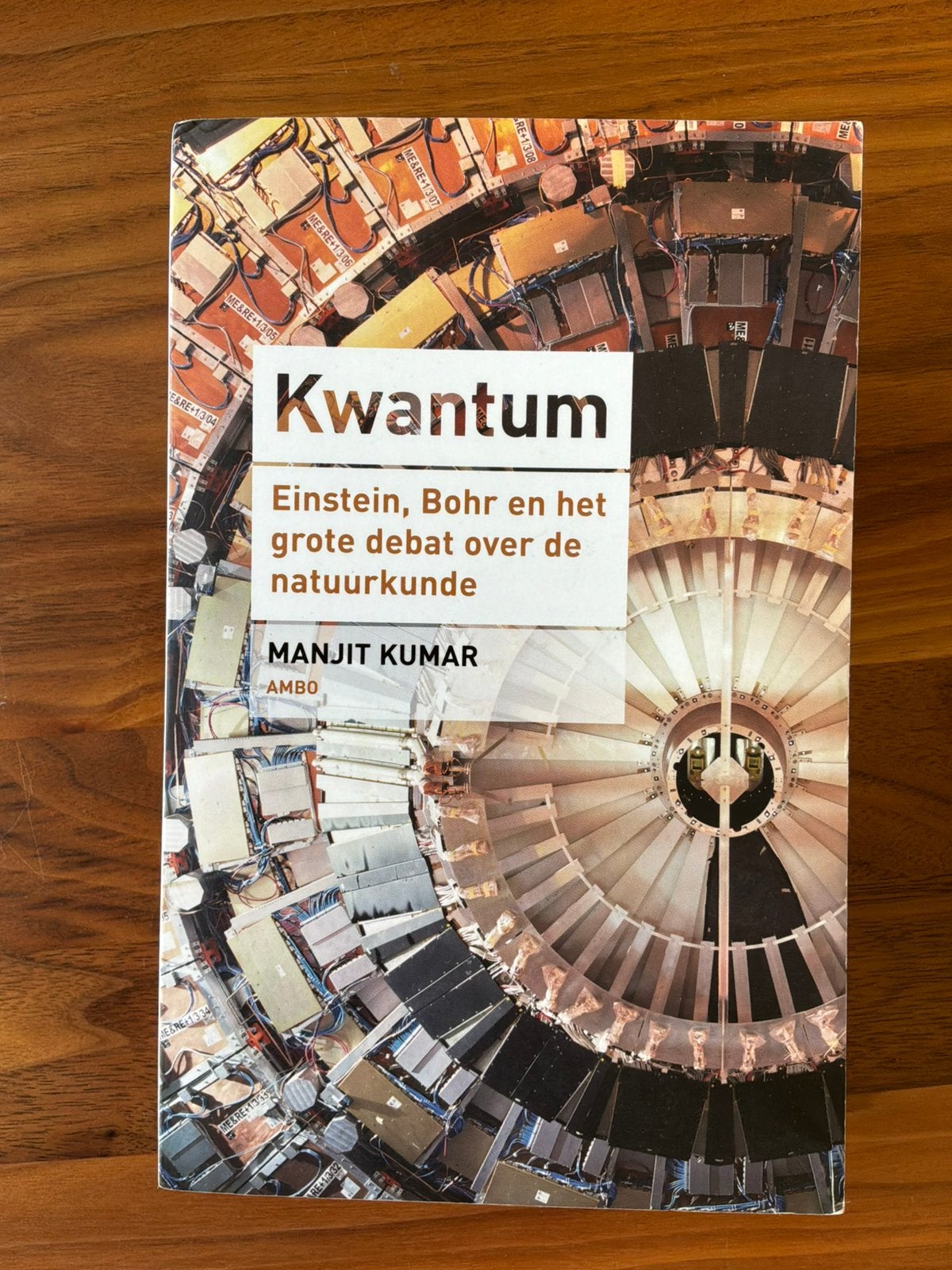 Kwantum Einstein, Bohr en het grote debat Manjit Kumar, Boeken, Ophalen of Verzenden, Zo goed als nieuw, Overige onderwerpen, Overige typen