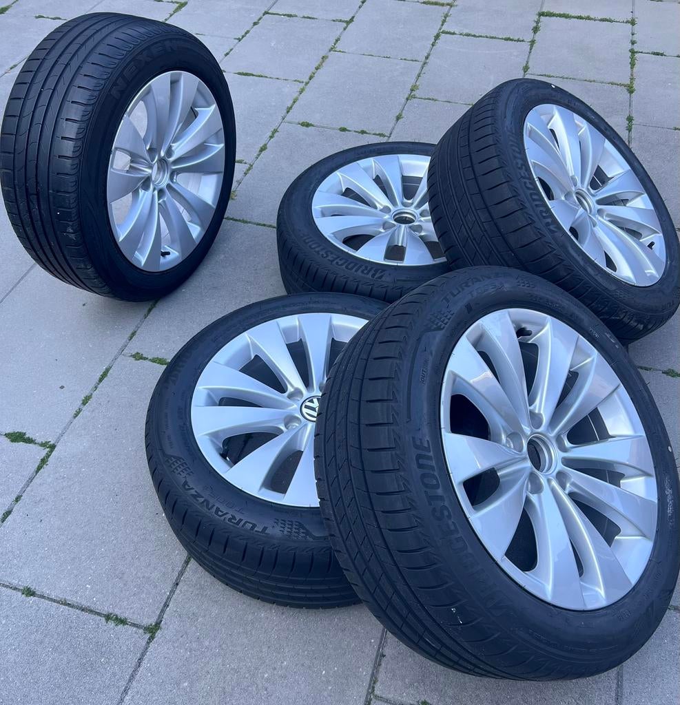 VW Passat CC Velgen met Zomerbanden - Zo goed als nieuw, Auto-onderdelen, Banden en Velgen, Ophalen, Banden en Velgen, 17 inch
