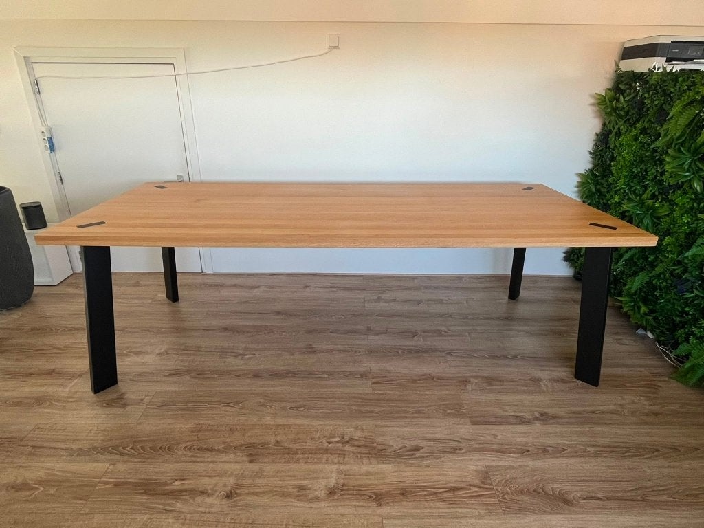 Stijlvolle houten eettafel (240x100 cm) – Loods 5 Milica, Huis en Inrichting, Tafels | Eettafels, 100 tot 150 cm, 200 cm of meer