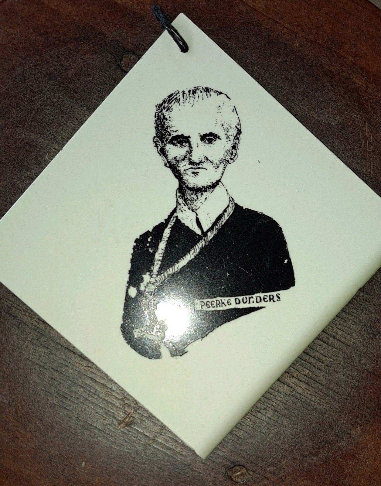 Vintage wandtegel met portret van Peerke Donders, Antiek en Kunst, Ophalen of Verzenden