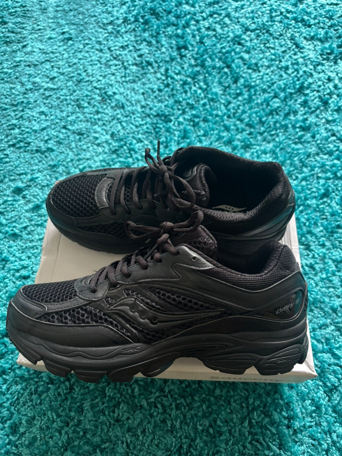 Saucony maat 44 Zwart valt maatje klein, Sport en Fitness, Ophalen of Verzenden, Nieuw, Schoenen