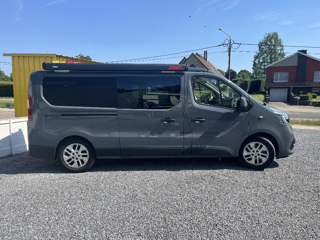 Topstaat! Campervan Renault Traffic 2021, Caravans en Kamperen, Campers, Overige merken, Chemisch toilet, Particulier, Standkachel