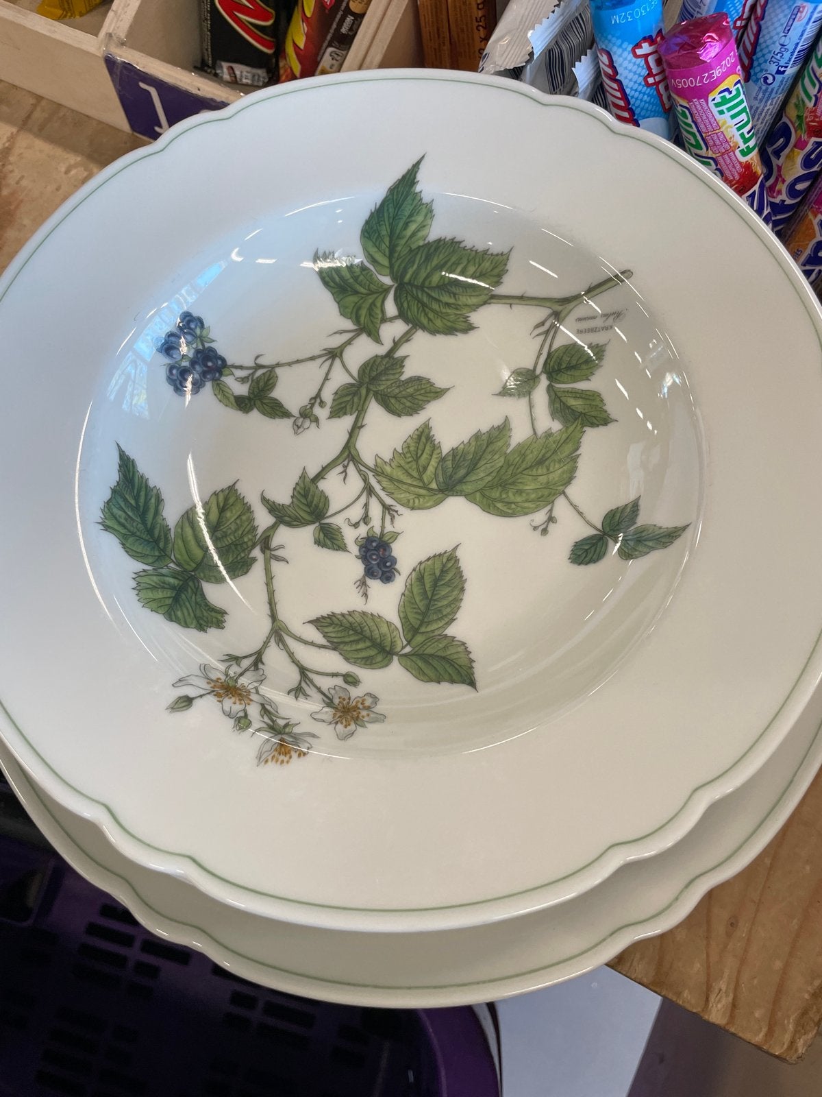 Seltmann weiden waldbeere bavaria 2 stuks diepe borden, Klassiek, Villeroy & Boch, Ophalen of Verzenden, Zo goed als nieuw